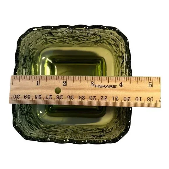 Vintage Anchor Hocking Square Green Glass Dish Bowl Grapes and Leaves - Picture 5 of 5